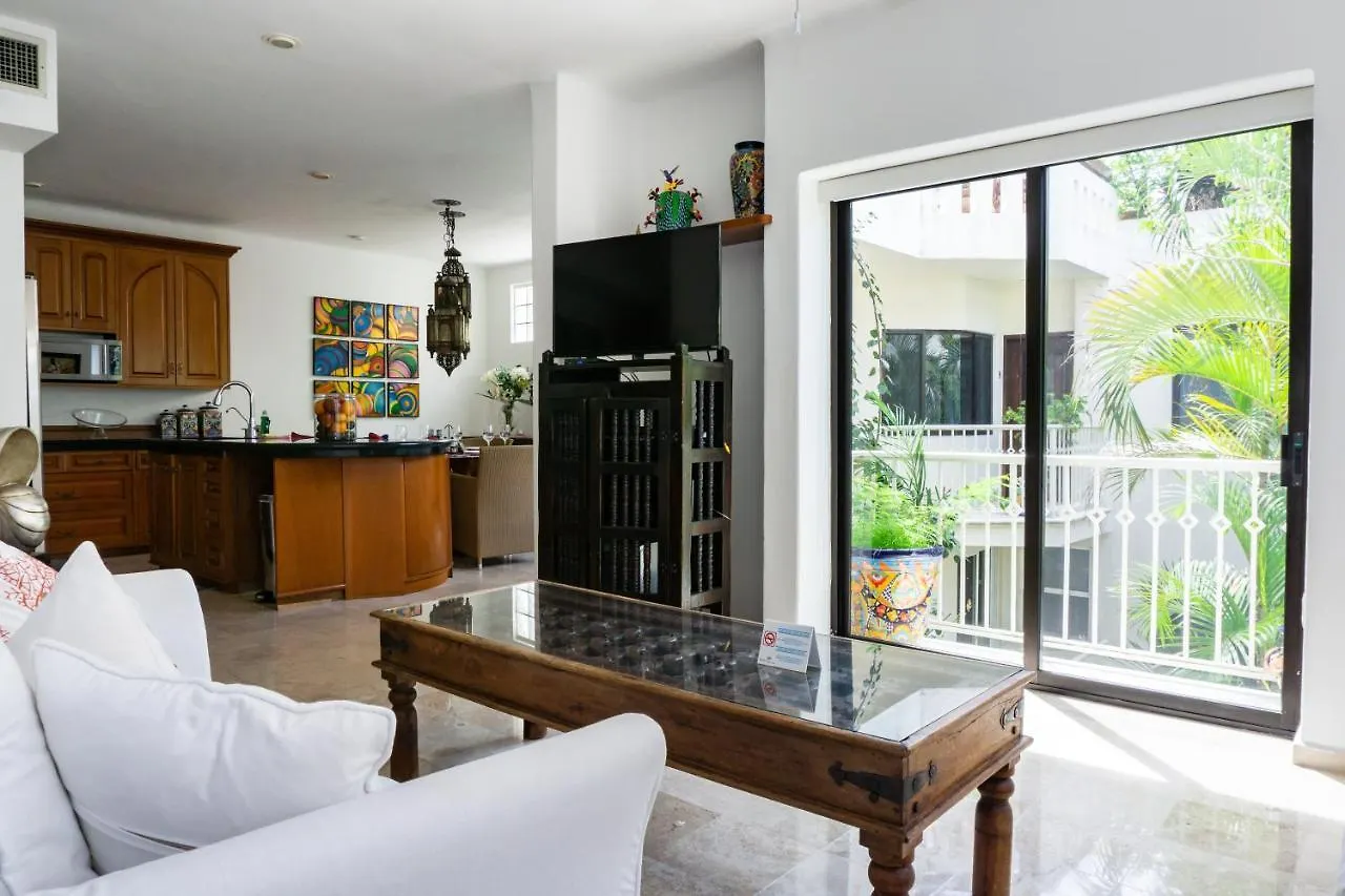 Royal Palms 8 Condo Playa del Carmen 0*,  Messico